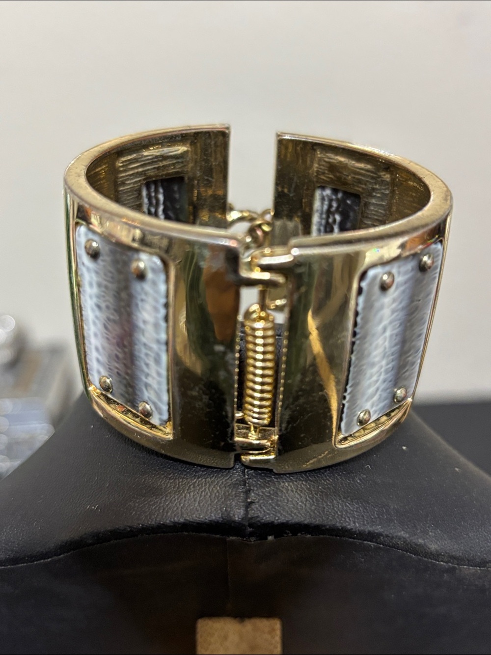 Banana Republic Gold Cuff Bracele White Snakeskin Inset Toggle Clasp Statement - Picture 3 of 7